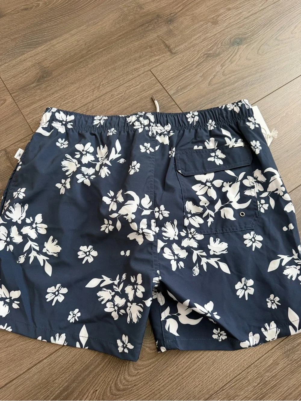 Men’s swim shorts XL Vintage Style Navy Floral Swim Trunks NWT